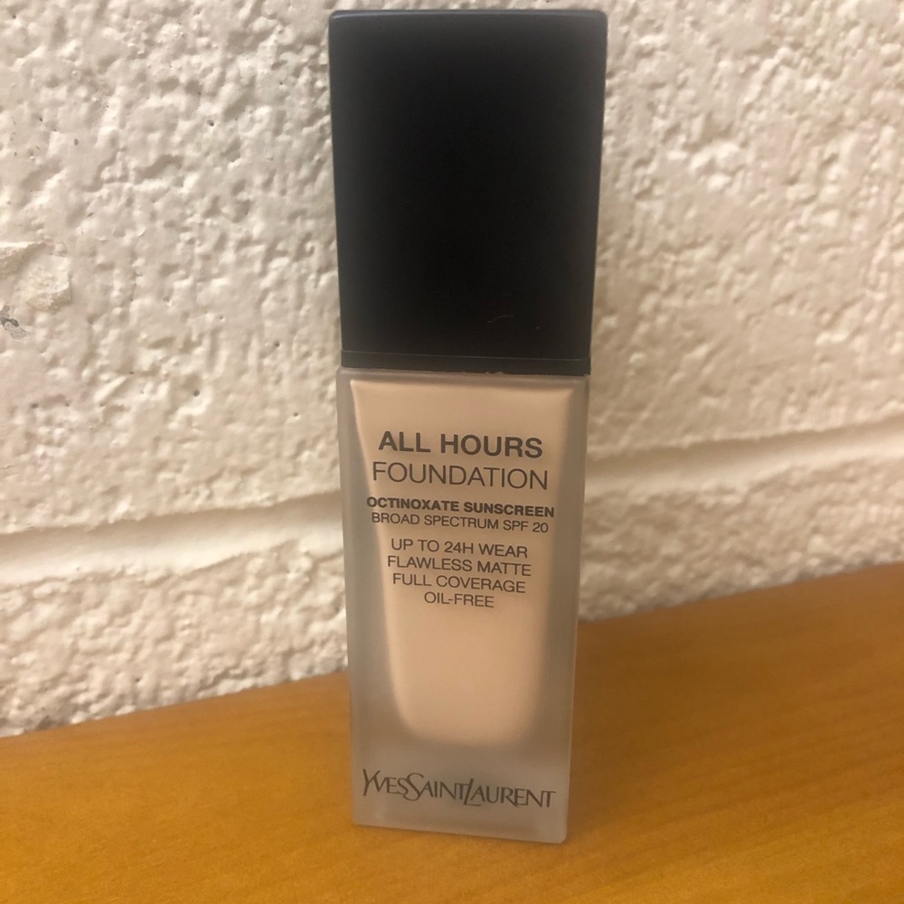 yves saint laurent all hours foundation B10